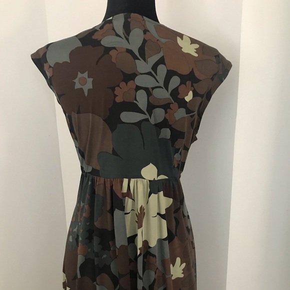 Jonathan Martin Studio Cap Sleeve V-Dress. Size 14 - Picture 4 of 5